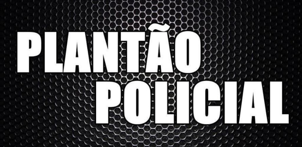 Assaltante desce de coletivo, sai caminhando e contando o dinheiro