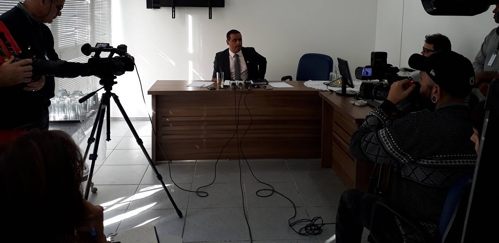 Presidente da Câmara revela perseguição e oferecimento de propina