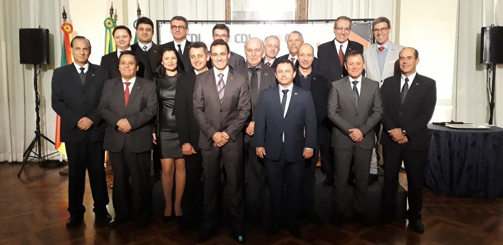 Igor Klinger assume como presidente da CDL