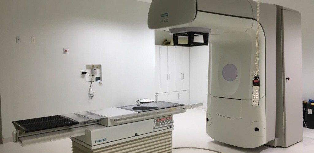 Equipamento de radioterapia volta a funcionar