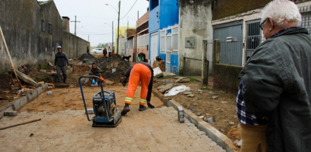 Iniciam obras de pavimentação e drenagem no BGV