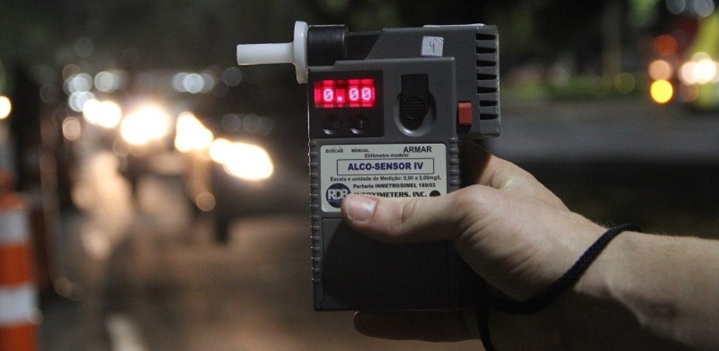 Mobilização da Lei Seca fiscaliza 3,1 mil veículos em uma noite no RS