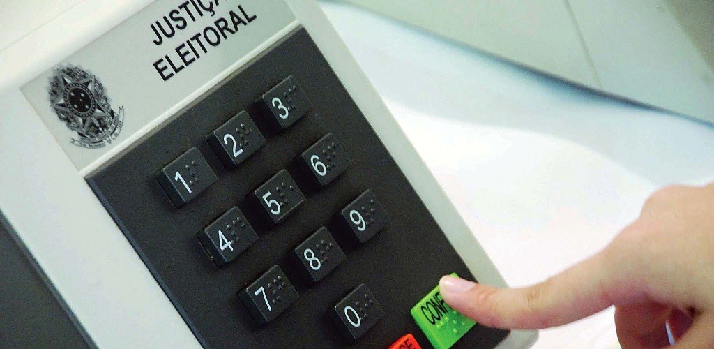 Justiça eleitoral abre habilitação para voto em trânsito