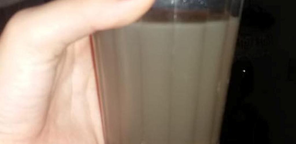 Moradores de bairros reclamam da má qualidade da água
