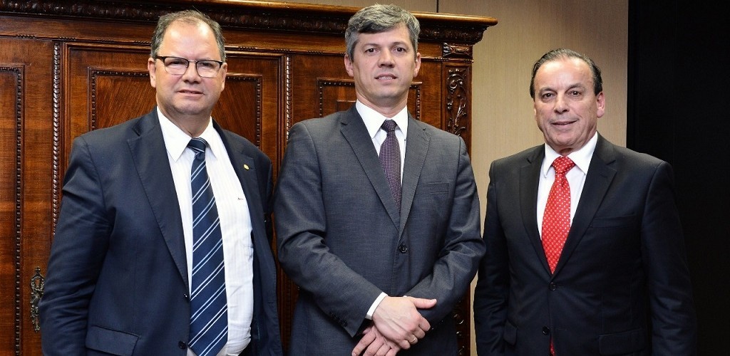 Câmara de Comércio busca viabilidade da dragagem do Porto do Rio Grande