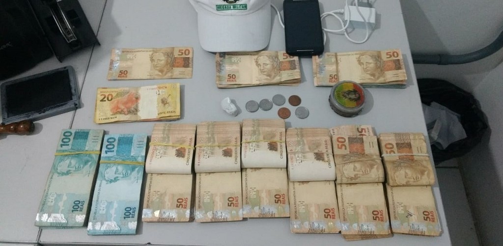 Adolescente é apreendido com mais de R$ 46 mil