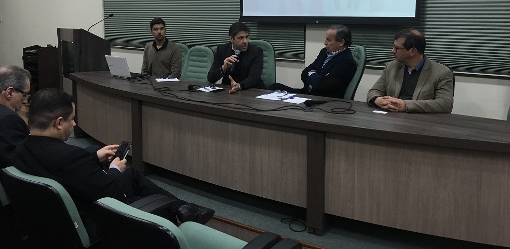 Agenda 20/20 debate pautas regionais