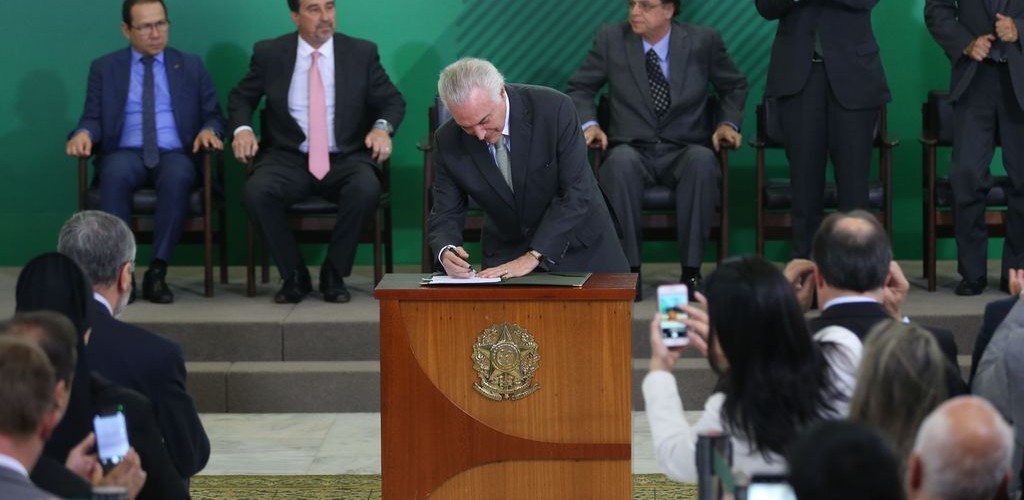 Temer assina MP que cria linha de crédito para Santas Casas