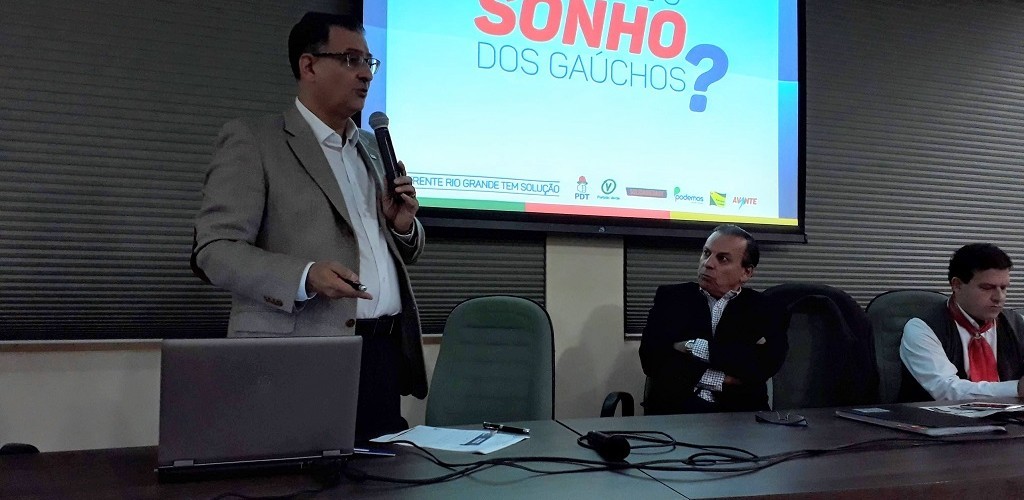 Jairo Jorge esteve em Rio Grande conversando com empresários e a comunidade