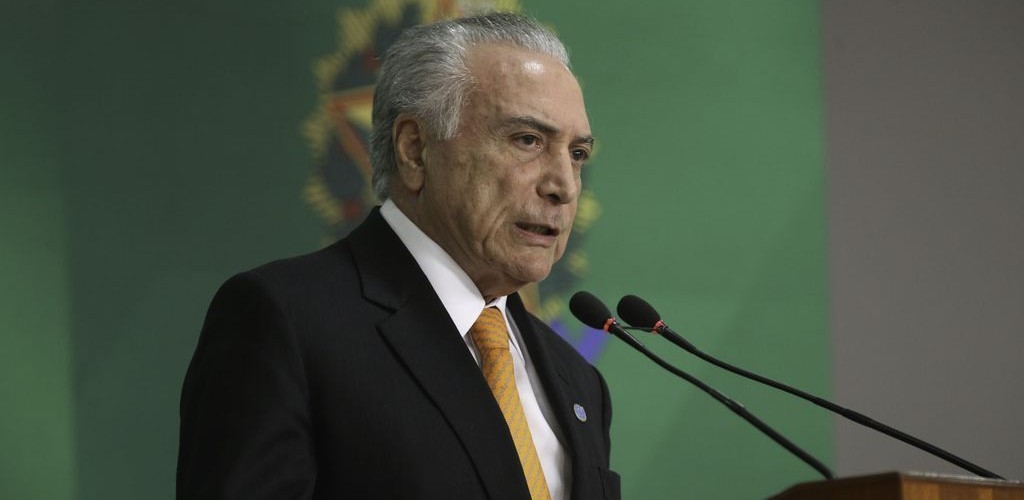 No Rio, Temer diz que deverá manter reajuste de servidores
