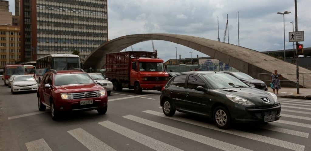Leilões do Detran ofertam mais de 3,3 mil veículos e sucatas em agosto