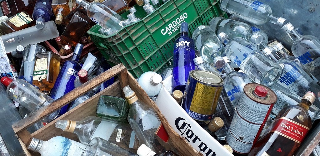 Polícia Civil estoura laboratório de falsificação de bebidas em Rio Grande