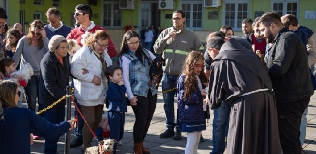 Dia de São Francisco de Assis é celebrado com benção dos animais