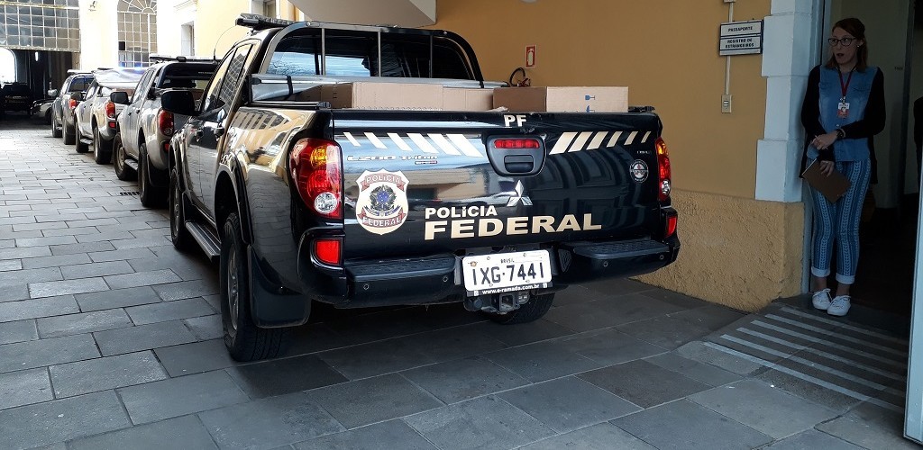 PF desmonta organização que contrabandeava cigarros