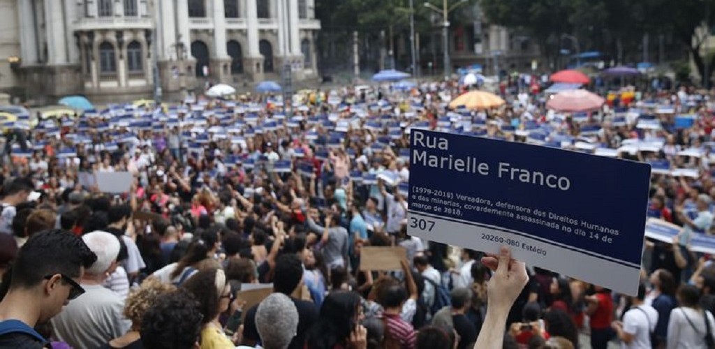 Mangueira escolhe para 2019 samba enredo que homenageia Marielle