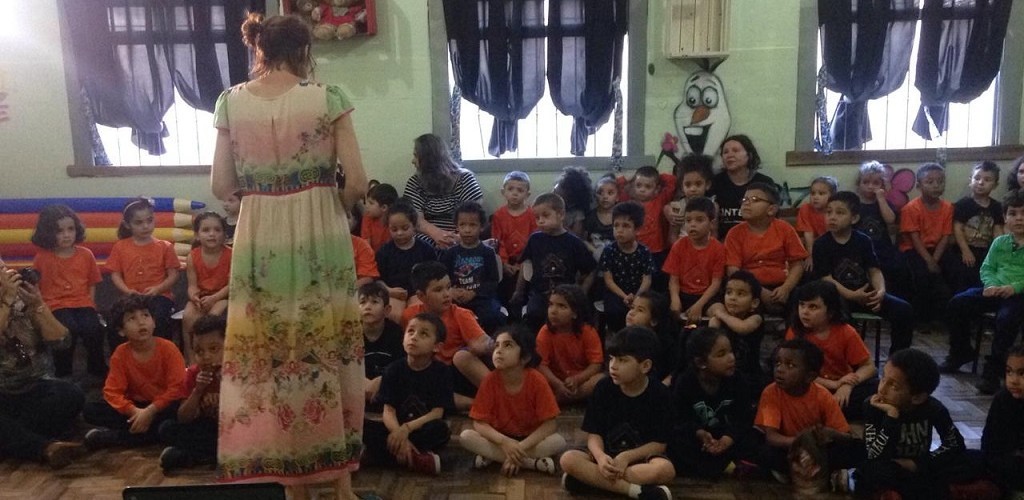 Escritora Paula Taitelbaum participa do Projeto Estante de Histórias em Rio Grande