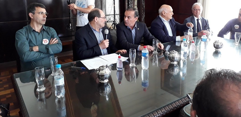 Governador e candidato à reeleição José Ivo Sartori cumpriu agenda no município