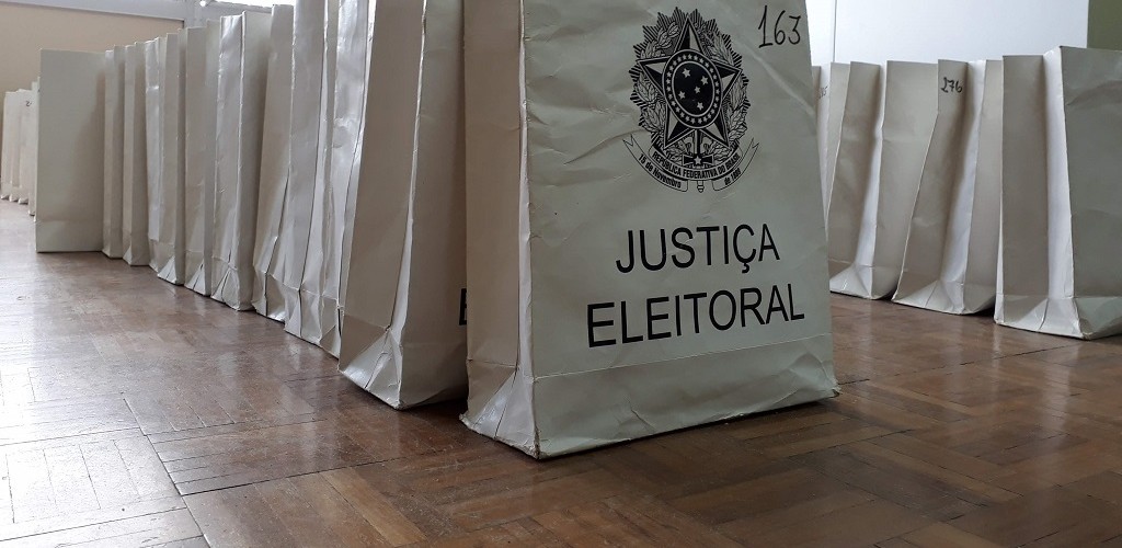 Informação de que as urnas estariam programadas para o horário de verão é falsa