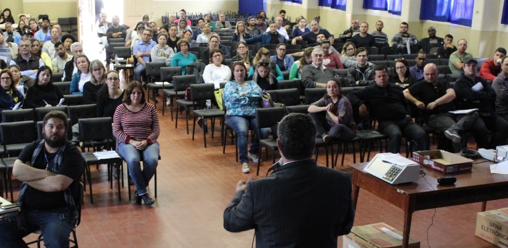 TRE realiza treinamento com mesários das Eleições 2018, em Rio Grande