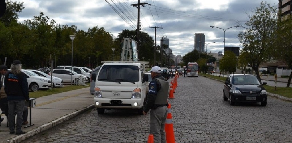 Mais de 128 mil veículos seguem circulando com o IPVA 2018 atrasado