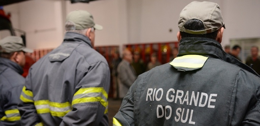 Bombeiros reduzem de 270 para 30 dias prazo para emitir alvarás do PPCI
