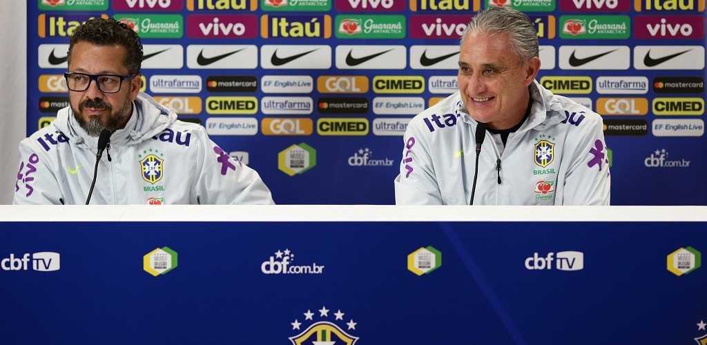 Desfalcado de Coutinho e Marcelo, Brasil enfrenta o Uruguai
