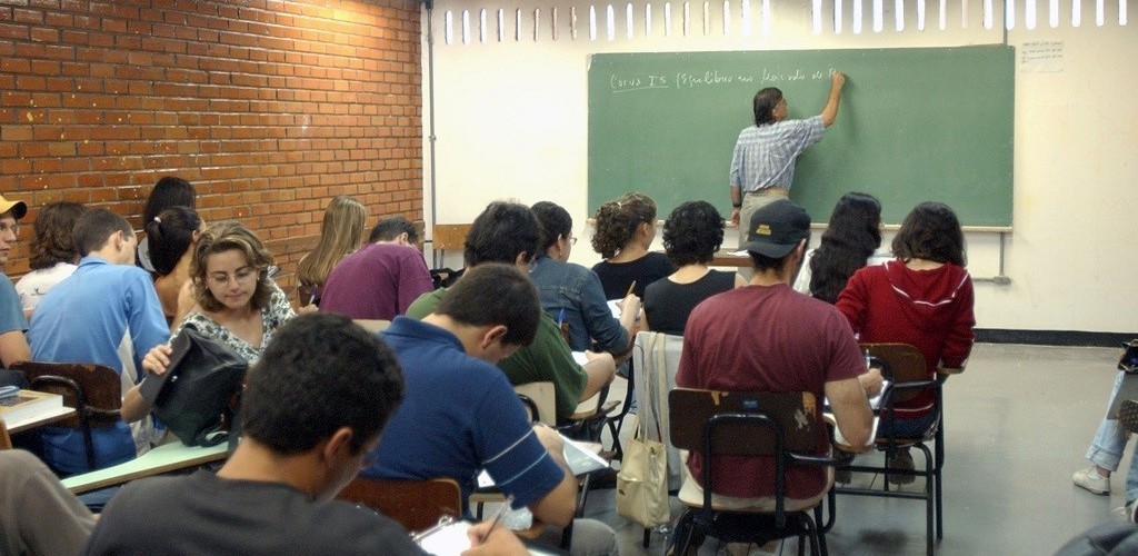 Estudantes poderão renovar o Fies até o dia 23