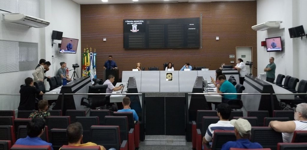 Clube Atlântico Liberal Conservador protocola pedido de CPI na Câmara 