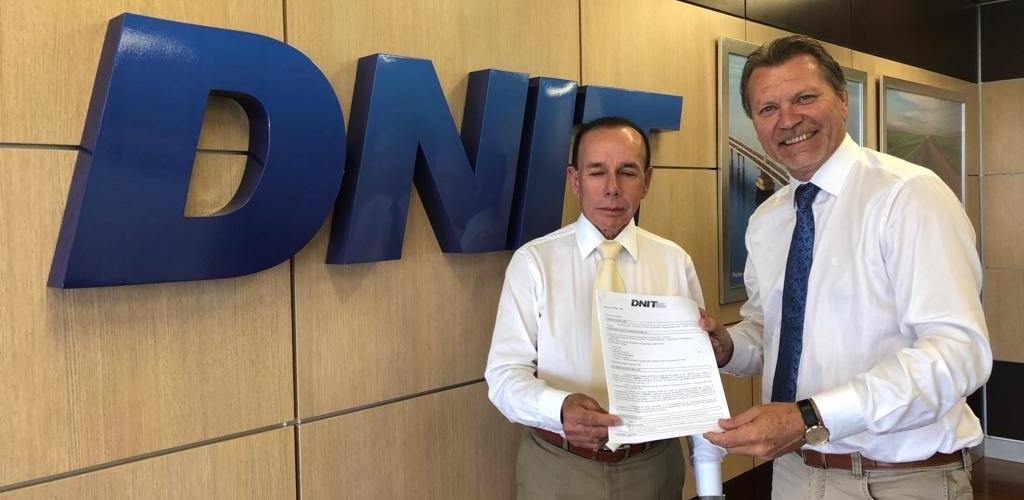 Deputado Afonso Hamm trata da liberação de recursos para a duplicação da BR-116 com o DNIT