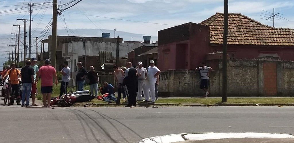 Acidente entre carro e moto é registrado na Dom Bosco
