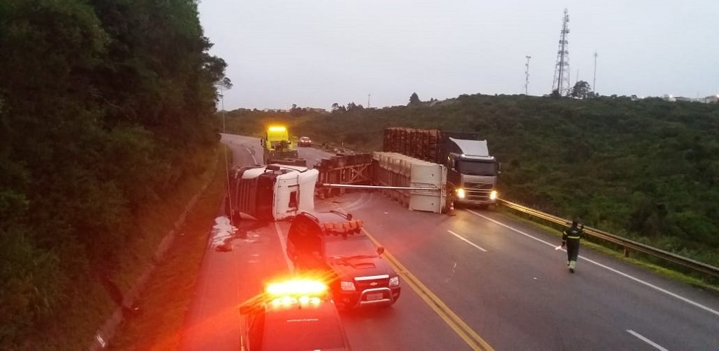 Caminhoneiro morre em acidente na BR 392, em Canguçu