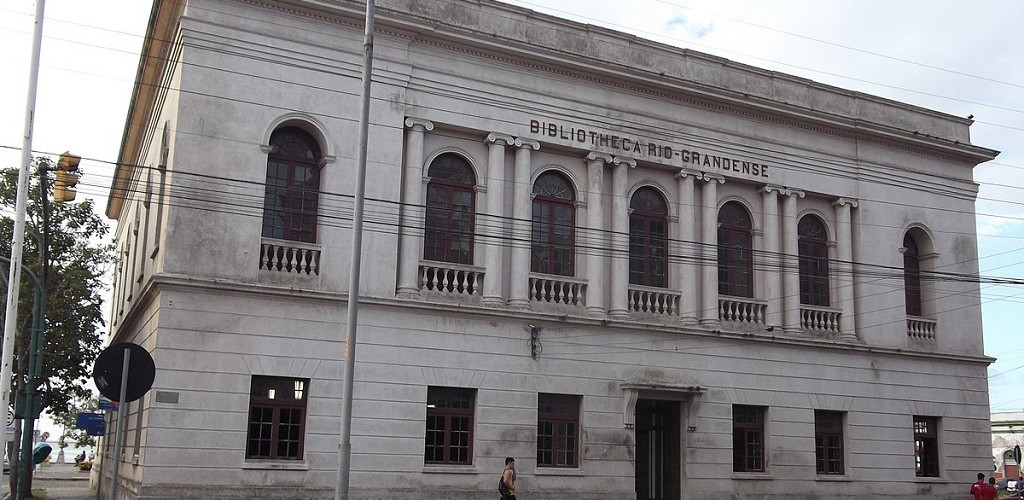 Marinha do Brasil e Superintendência do Porto realizam limpeza da Bibliotheca Rio-Grandense