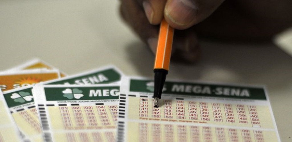 Mega-Sena acumula e pode pagar R$ 27 milhões no sábado
