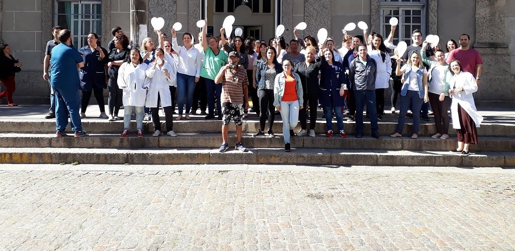 Funcionários do Hospital Geral realizaram ato em apoio aos colegas que protestaram no Hospital de Cardiologia