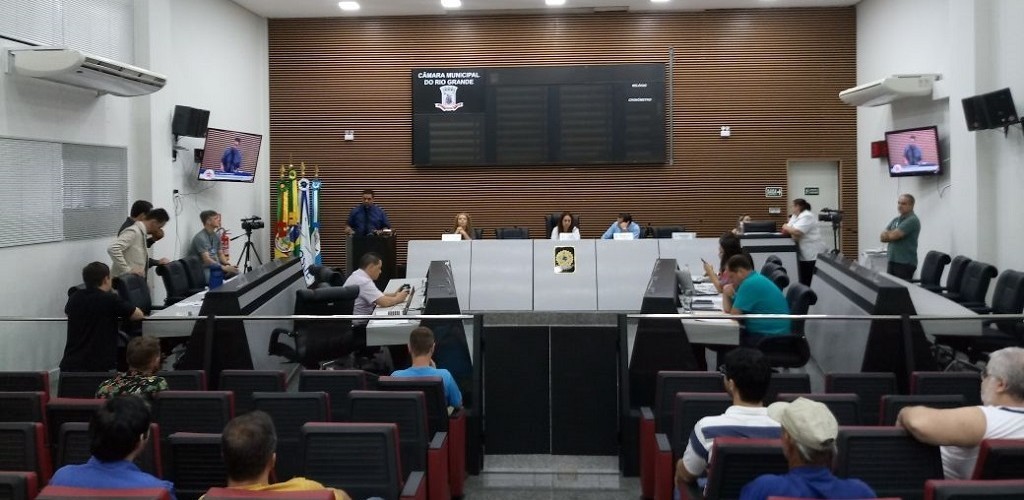 Audiência Pública discute cobrança de Taxa de Serviço em Cemitério da cidade