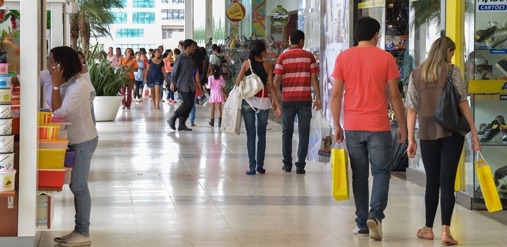Inadimplência atinge 62 milhões de brasileiros e afeta 3% do crédito