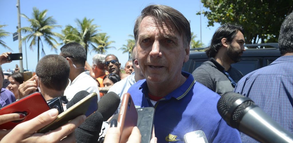 Bolsonaro diz que conterá desperdício de recursos