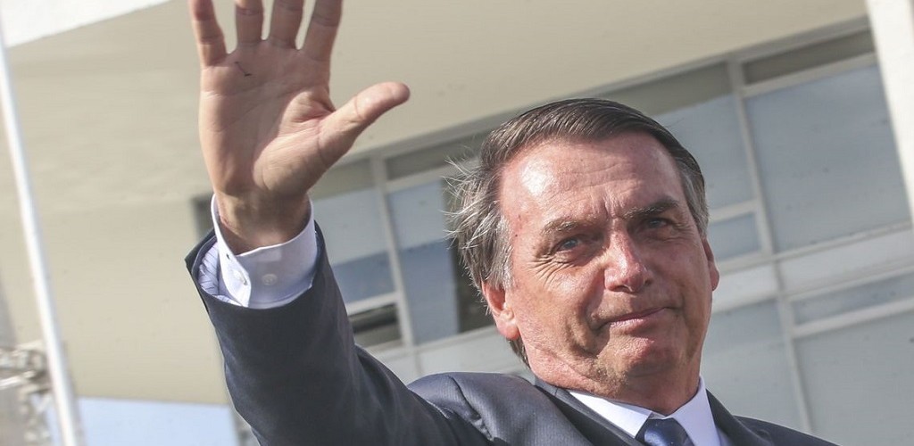 Bolsonaro dedica boa parte do dia a política externa