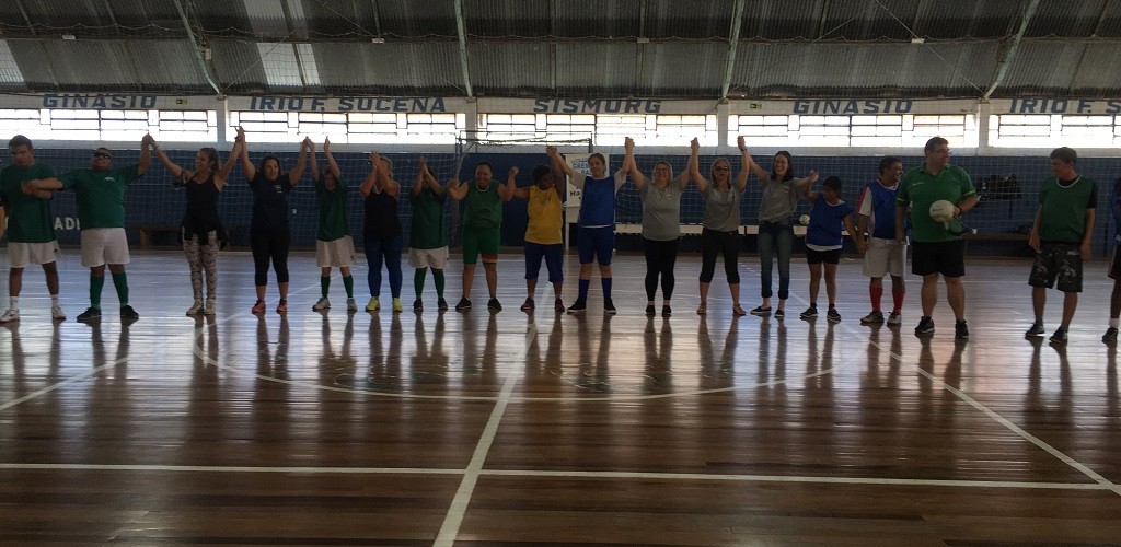 Alunos da Educação Especial participam de jogo de futebol