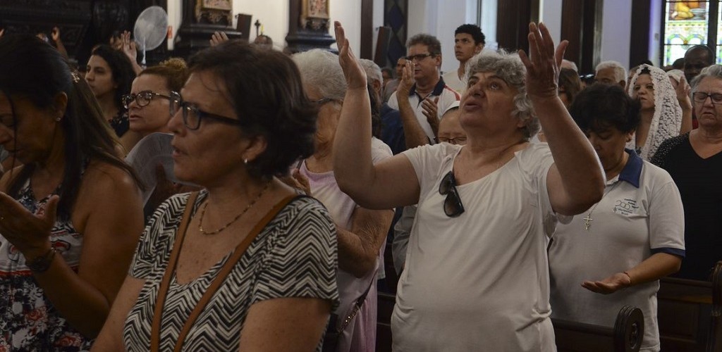Catedral de Campinas celebra missa em homenagem às vítimas de ataque