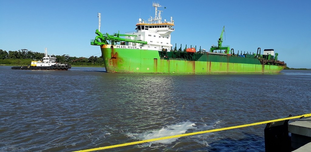 Porto acata recomendação do MPF e suspende dragagem de manutenção do canal de acesso