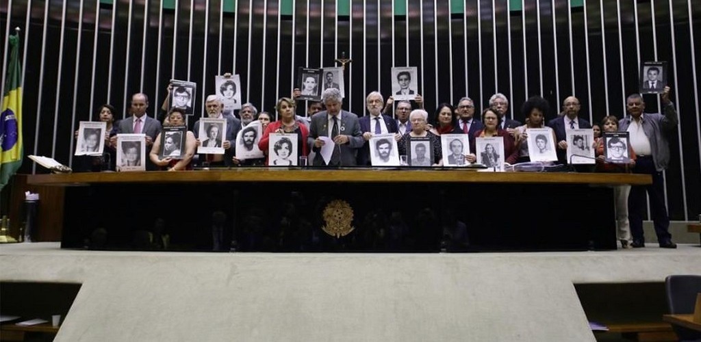 Há 50 anos, AI-5 suspendia direitos políticos no país