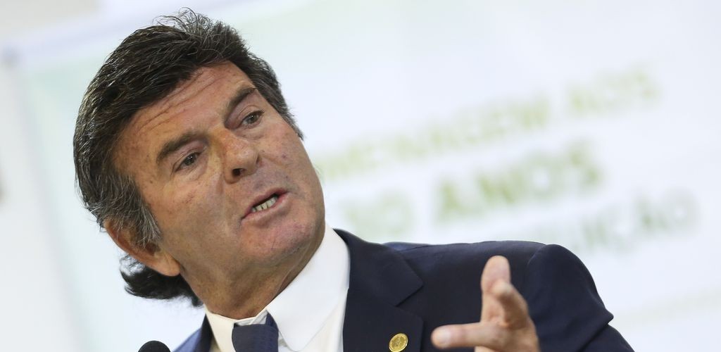 Decisão sobre Battisti foi técnica, diz ministro Fux