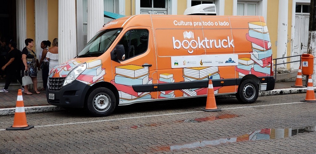 Projeto Book Truck retorna a Rio Grande depois de passar por sete estados e 21 cidades