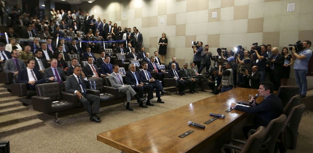 Lei propõe endurecer cumprimento de pena para crimes graves