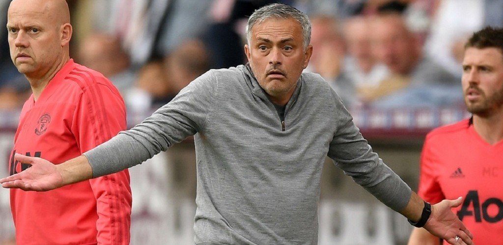 Técnico José Mourinho é condenado a um ano de prisão