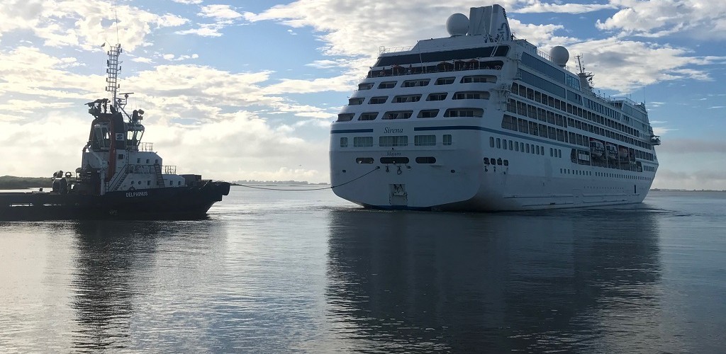 Transatlântico Sirena chega ao Porto do Rio Grande