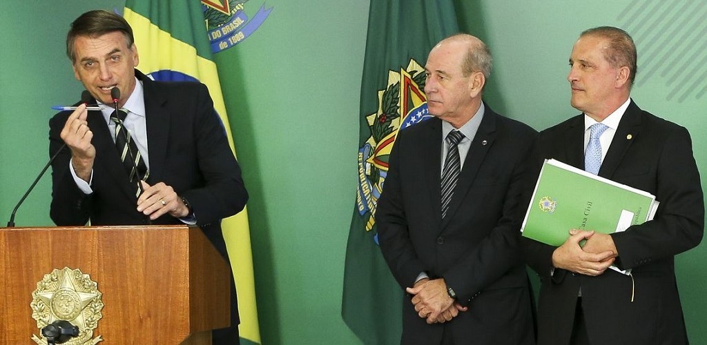 Bolsonaro rebate críticas ao decreto da posse de armas