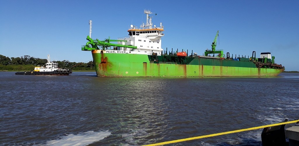 Após decisão judicial, dragagem do canal de acesso ao Porto será retomada