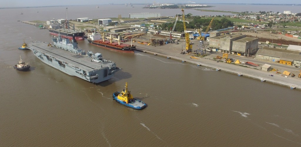 Porta-Helicópteros Atlântico: navio-chefe da Marinha está em Rio Grande